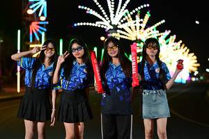 BIB: 
                            <button type="button" onclick="openModal(23705418)" class="btn btn-primary btn-sm float-right btn-popup" data-toggle="modal" data-target=".modal-high-quality">
                        <i class="fas fa-shopping-cart"></i> Add to Cart
                    </button>
                                            <button type="button" onclick="isThisMe(23705418, true)" class="btn btn-success btn-sm float-right btn-popup btn-isme hidden" data-toggle="tooltip" data-placement="bottom" title="นี่คือรูปของคุณใช่ไหม คลิกที่นี่เพื่อเอาเข้าอัลบั้ม">
                        <i class="fas fa-plus"></i> Add to album
                    </button>
                    <button type="button" onclick="isThisMe(23705418, false)" class="btn btn-warning btn-sm float-right btn-popup btn-isnotme hidden">
                        <i class="fas fa-ban"></i> Remove from album
                    </button>